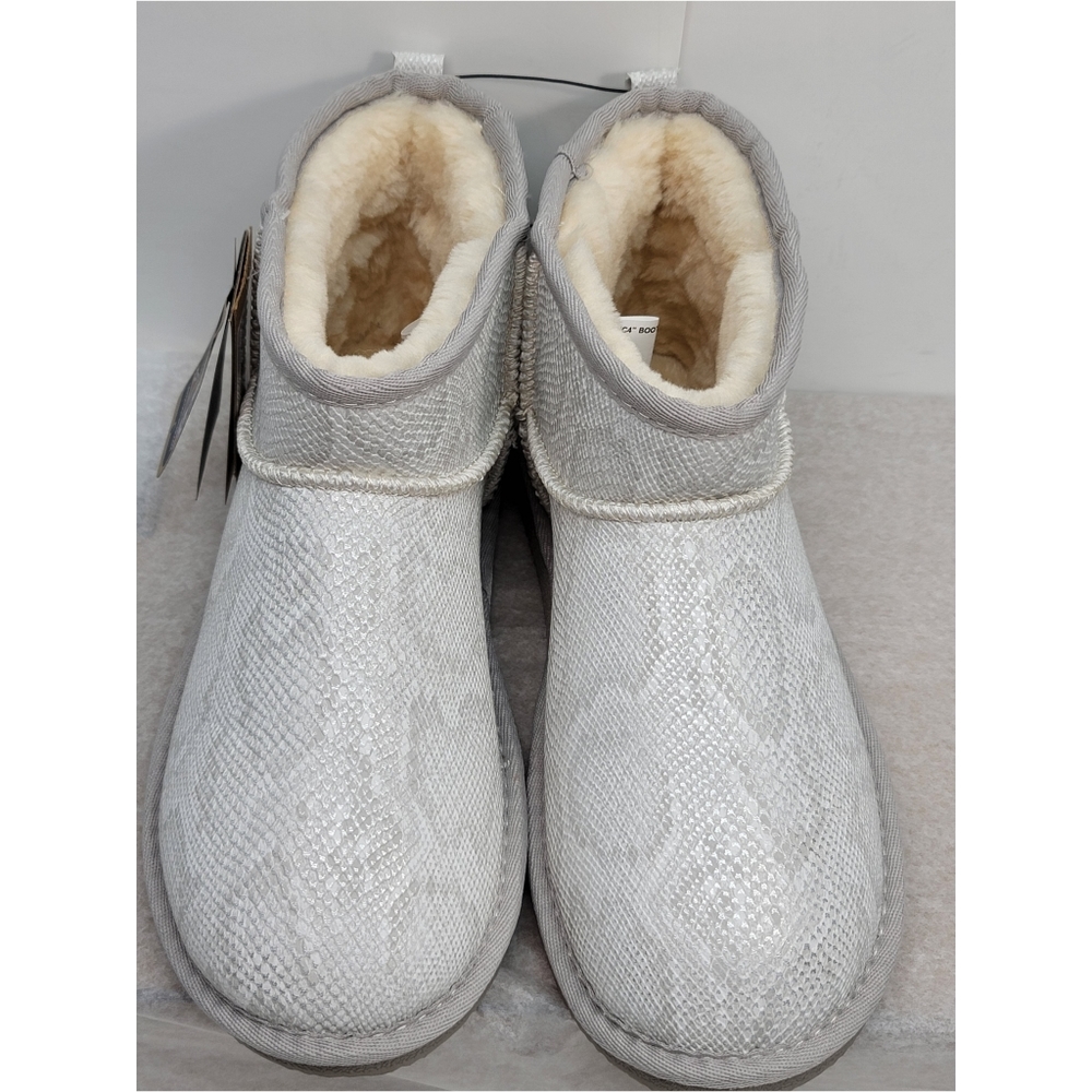 Lamo Sneakskin boots - Picture 2 of 11